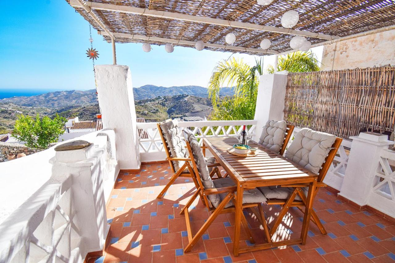 Casa Jazmin, Frigiliana Traditional Townhouse With Great Views Hansonholiday Rentals ภายนอก รูปภาพ