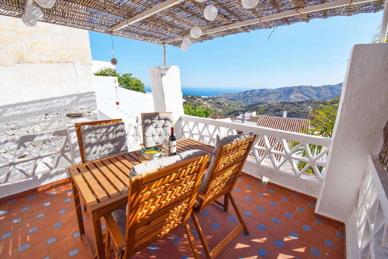 Casa Jazmin, Frigiliana Traditional Townhouse With Great Views Hansonholiday Rentals ภายนอก รูปภาพ